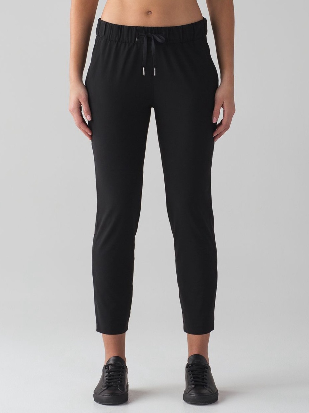 Lululemon On The Fly Pant *28" Black size 2